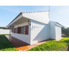 ???? EXCLUSIVO CHALET INDEPENDIENTE EN EL CORAZÓN DE ESPARTINAS (SEVILLA) ?