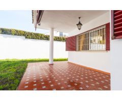 ???? EXCLUSIVO CHALET INDEPENDIENTE EN EL CORAZÓN DE ESPARTINAS (SEVILLA) ?