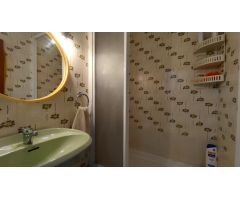 ¡Se vende amplio y luminoso piso en el Grup 25 de Setembre de Rubí!