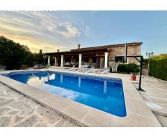 Lujosa casa de campo en alquiler en zona Campos.