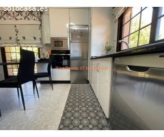 REF 2925 CASA 4 DORM. PLANTA BAJA CON GARAJE EN SOTANO Y JARDÍN CERRADO ( PONTEAREAS)