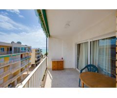 Encantador ático en Punta Prima con 3 dormitorios y amplia terraza