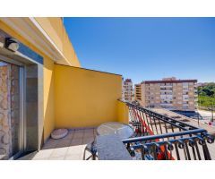 Ático a la venta en Torrevieja, cerca del puerto deportivo.