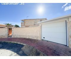 Chalet Independiente con Piscina en Orihuela Costa