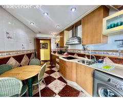 Amplio apartamento en primera línea Playa del Acequion