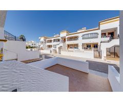 BUNGALOW DE 2 DORMITORIOS CON JARDIN Y PISCINA COMUNITARIA A ESCASOS METROS DEL CAMPO DE GOLF