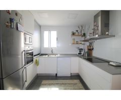 BAJO REFORMADO EN URBANIZACIÓN PRIVADA – LUMINOSO Y CON AMPLIA TERRAZA 180m