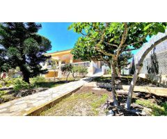 ? FANTÁSTICO CHALET INDEPENDIENTE EN LOS BALCONES – TORREVIEJA