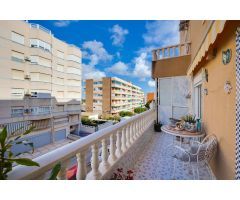 Apartamento con piscina y terraza grande a 5 minutos del mar