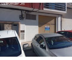 BAJO EN VENTA CON POSIBILIDAD DE REALIZAR GARAJES