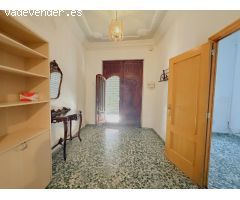 Casa de pueblo para reformar en Bellreguard – Amplia, con terraza y gran potencial