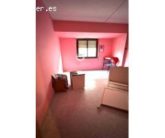 ¡Oportunidad en Gandia! Piso esquinero con gran potencial