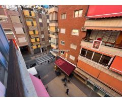 MAGNIFICO PISO AMPLIO INTEGRAMENTE REFORMADO CON GARAJE INCLUIDO