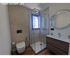 CHALET PAREADO DE ESTILO MODERNO CON PISCINA PRIVADA -ZONA LOS BALCONES, TORREVIEJA -