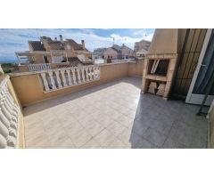 BUNGALOW DE 3 DORMITORIOS CON SOLÁRIUM PRIVADO Y PISCINA COMUNITARIA - ZONA PUEBLO MARINO, TORREVIEJ