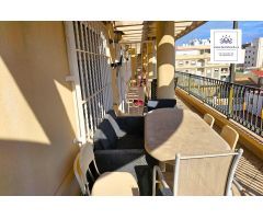 Gran ático (118 m²) en centro, gran terraza (45 m²), garaje y ¡a solo 10 minutos de Playa del Cura!