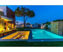 IMPRESIONANTE VILLA DE LUJO EN TORRETA FLORIDA