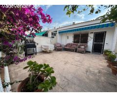 Bungalow de una Planta con Amplia Terraza en Zona Tranquila