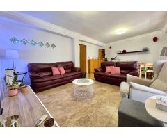 Amplio apartamento 3 dormitorios renovado a 250 metros del mar, Torrevieja.