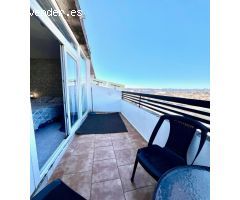 ÁTICO (1 DORMITORIO, 45 m², 5ª PLANTA) CON BALCÓN Y VISTAS AL MAR — ¡A SOLO 1700 m DE DOS PLAYAS!