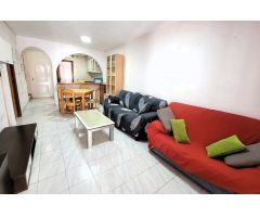 Casa adosada (66 m²) para reformar. ¡Ubicación céntrica, gran piscina, y a 900 m de Playa del Cura!
