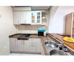Casa adosada (66 m²) para reformar. ¡Ubicación céntrica, gran piscina, y a 900 m de Playa del Cura!
