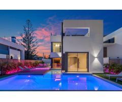 Vivienda de lujo con domótica y piscina privada en Torrevieja – Lista para entrar a vivir