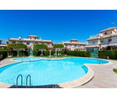 Acogedor  bungalow primera planta en Punta Prima, a Pocos Minutos de la Playa