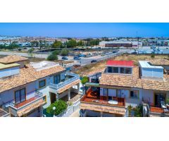Acogedor  bungalow primera planta en Punta Prima, a Pocos Minutos de la Playa