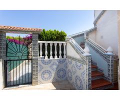 Acogedor  bungalow primera planta en Punta Prima, a Pocos Minutos de la Playa