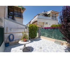 Acogedor  bungalow primera planta en Punta Prima, a Pocos Minutos de la Playa