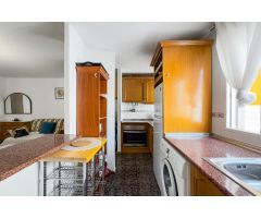 Apartamento céntrico con 3 dormitorios, 2 baños y terraza — ¡a solo 750 m de la playa!