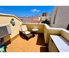 Ático (66 m² - 2.ª planta), 2 dorm, terraza + solárium privado, ¡y a 250 m de la Playa de los Locos!