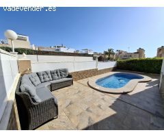 BONITO PAREADO EN LOMAS DE CABO ROIG