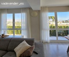 Villa moderna con piscina en Montepinar