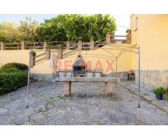 Exclusivo Chalet Independiente en San Bernabé, Algeciras – Espacio, Privacidad y Confort