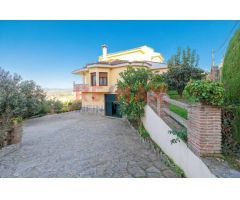 Exclusivo Chalet Independiente en San Bernabé, Algeciras – Espacio, Privacidad y Confort