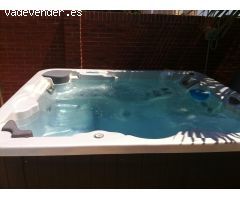 Chalet Independiente en Playa Honda – Jardín, Piscina Privada y Excelente Conectividad