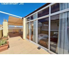 Tu nuevo hogar junto al mar te espera! Ático en venta a pocos metros de la playa
