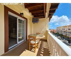 Tu nuevo hogar junto al mar te espera! Ático en venta a pocos metros de la playa