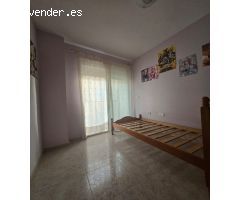 Amplio piso con terraza, garaje y trastero en zona tranquila – listo para entrar a vivir