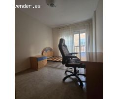 Amplio piso con terraza, garaje y trastero en zona tranquila – listo para entrar a vivir
