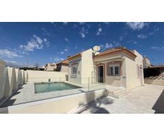 Villa en Venta en Torrevieja, Alicante