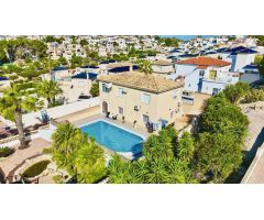 Villa en Venta en San Miguel de Salinas, Alicante