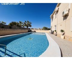 Villa en Venta en San Miguel de Salinas, Alicante