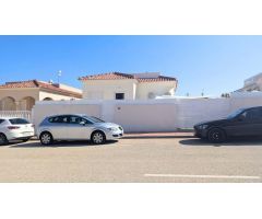 Villa en Venta en Algorfa, Alicante