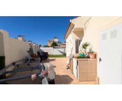 Villa en Venta en Algorfa, Alicante
