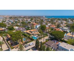 Villa en Venta en Cabo Roig, Alicante