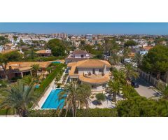 Villa en Venta en Cabo Roig, Alicante