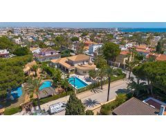 Villa en Venta en Cabo Roig, Alicante
